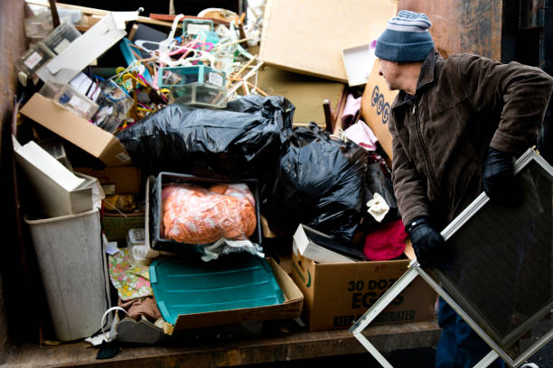 Best Garage Cleanout  in Shawano, WI